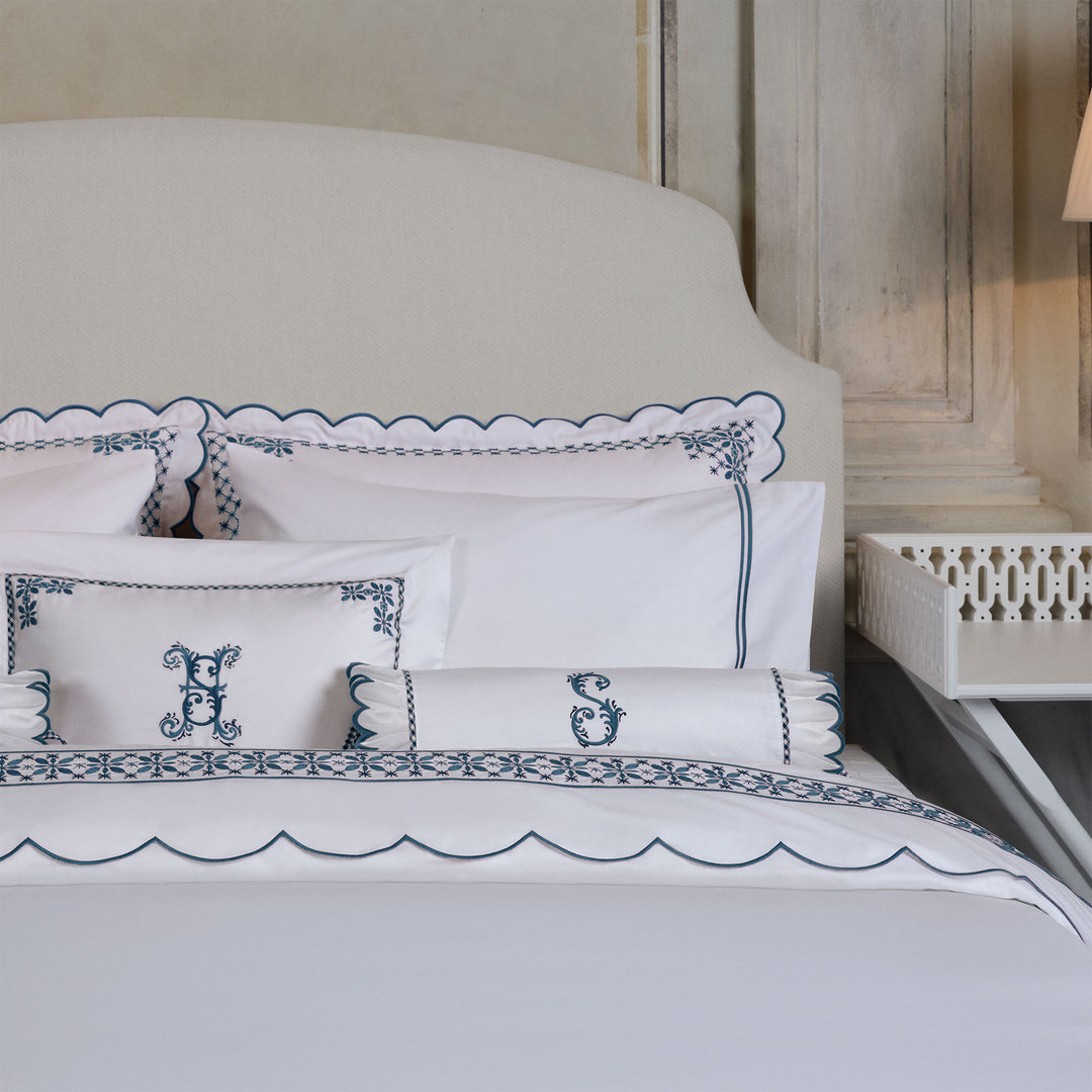Seferî Flower Garden Standard Pillowcase - Blue