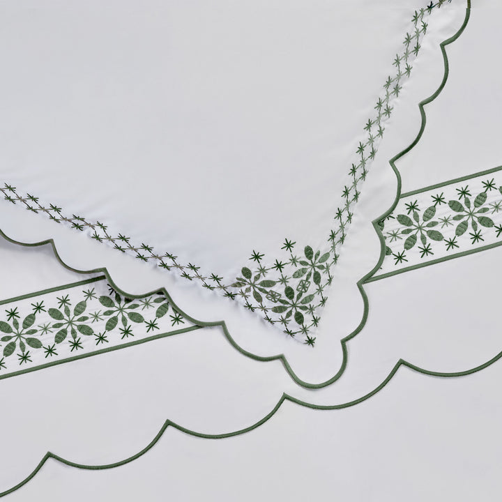 Seferî Flower Garden Standard Sham - Green