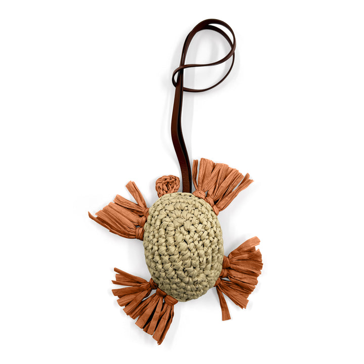 Turtle Raffia Charm - Beige/Orange